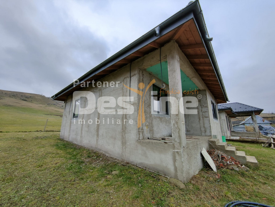 BOGONOS - Casă individuală 2 camere 74 mp + 500 mp teren