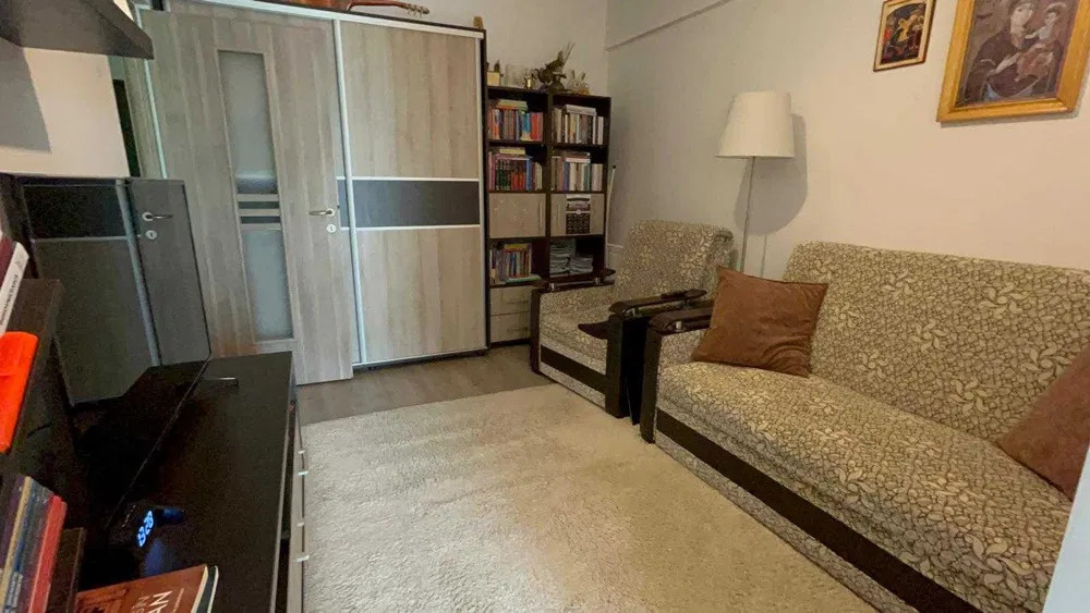 Apartament 2 camere de vanzare 