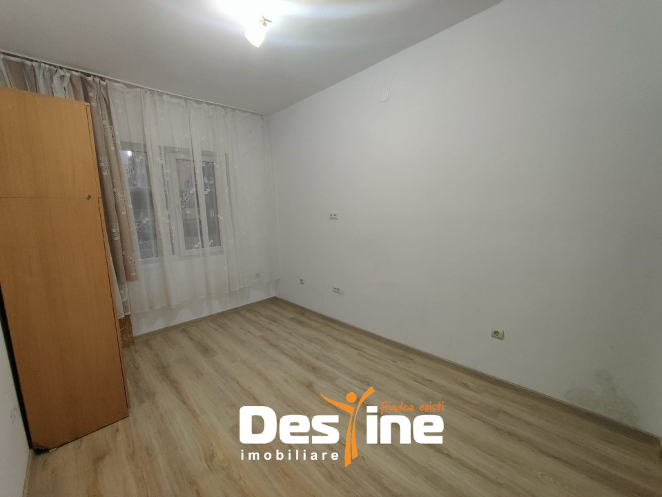 Garsonieră 16 mp + boxă 4 mp, COMPLET RENOVATĂ - Bularga