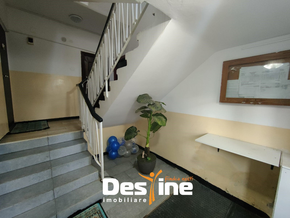 Garsonieră 16 mp + boxă 4 mp, COMPLET RENOVATĂ - Bularga