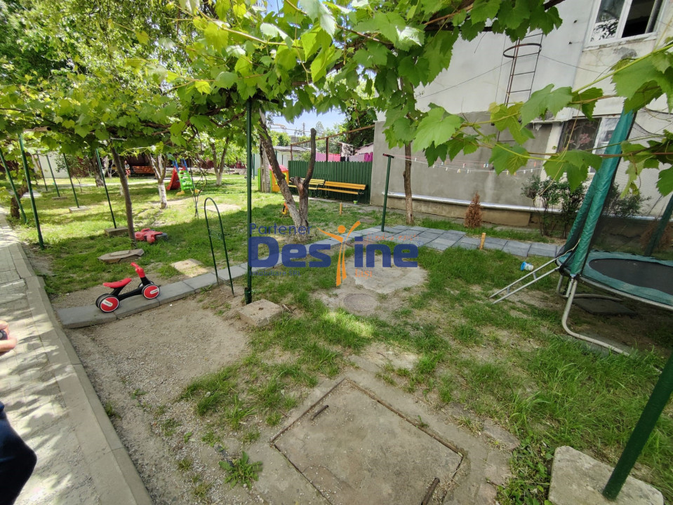 Garsonieră 16 mp + boxă 4 mp, COMPLET RENOVATĂ - Bularga