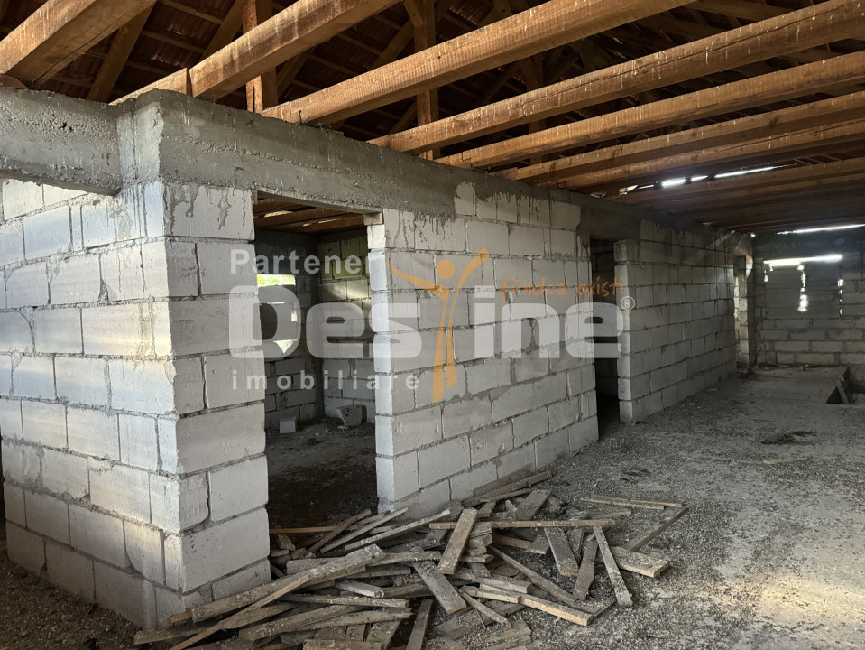 Casa de vanzare 4 camere la rosu Simeria