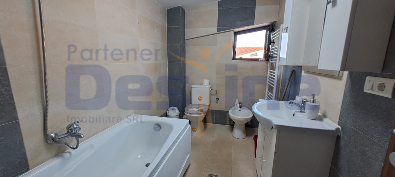 Apartament 2 camere, decomandat , Galata 