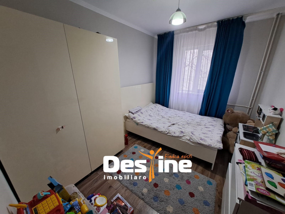 ALEXANDRU CEL BUN, apartament 3 camere, semidecomandat