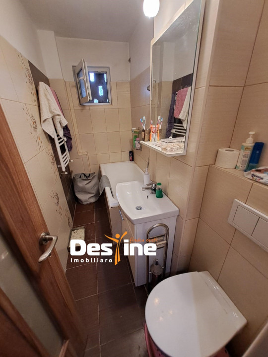 ALEXANDRU CEL BUN, apartament 3 camere, semidecomandat