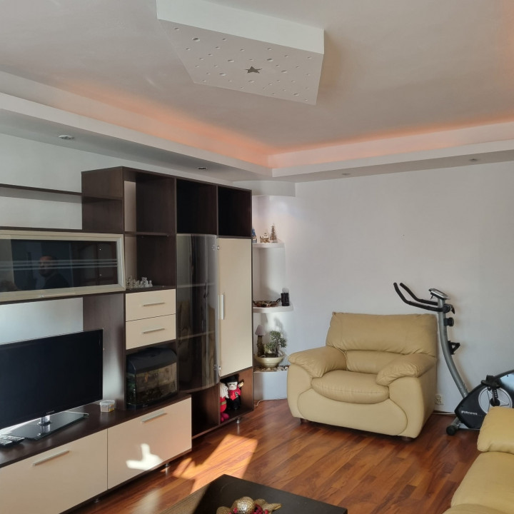 APARTAMENT DE VANZARE