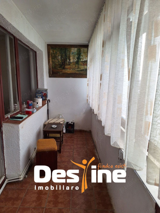 Apartament 3C, Podul Ros bd. N. Iorga 70 mp-105k,decomandat