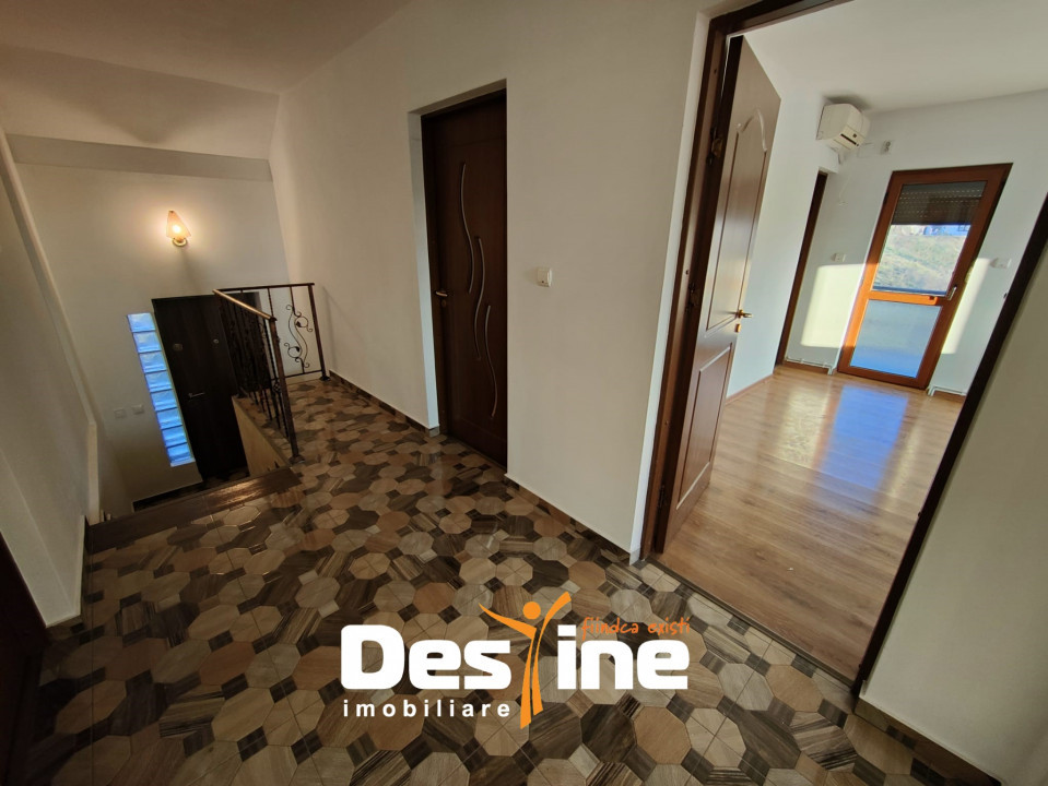 Apartament 2 camere la Vilă 86 mp+grădină - Plopii fără soț