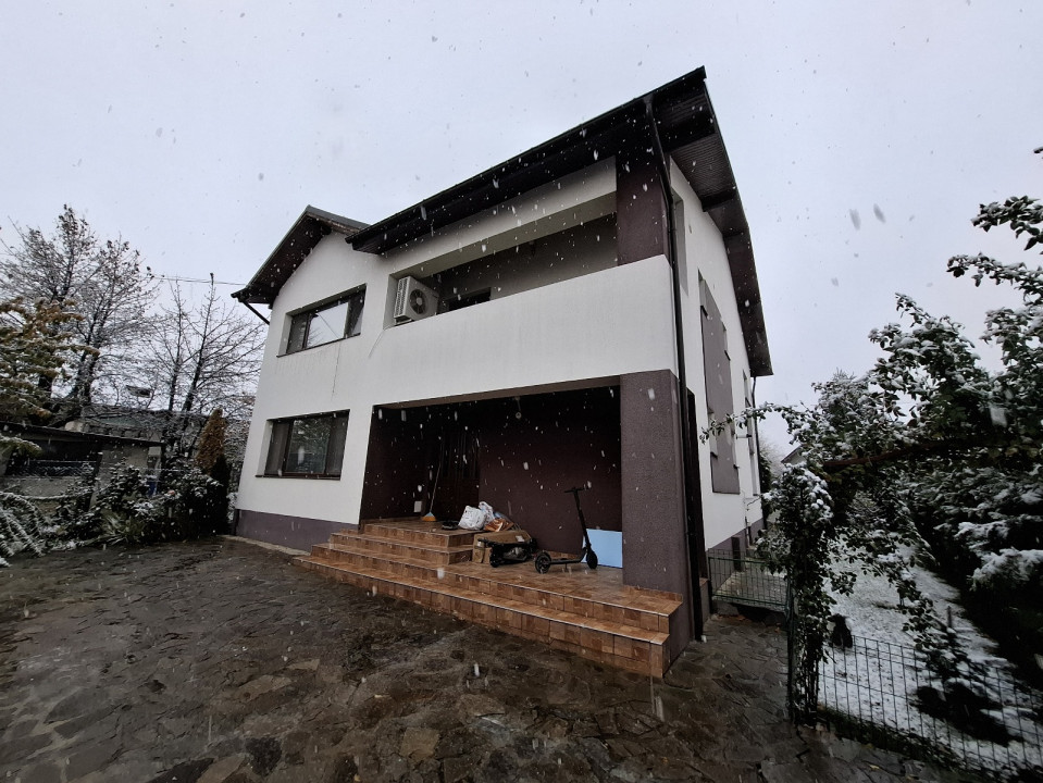 Vila 5 camere, 500 mp teren , Cocosesti Prahova