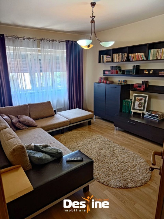 Roman Ultracentral - Apartament 3 camere decomandat 64mp Etaj 2