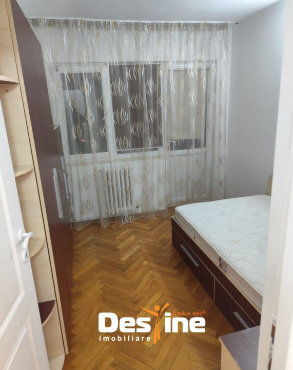 DE INCHIRIAT Apartament 3 camere pe BD.INDEPENDENTEI, mobilat si utilat, RENOVAT