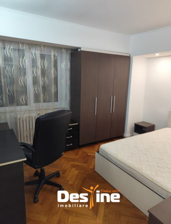 DE INCHIRIAT Apartament 3 camere pe BD.INDEPENDENTEI, mobilat si utilat, RENOVAT