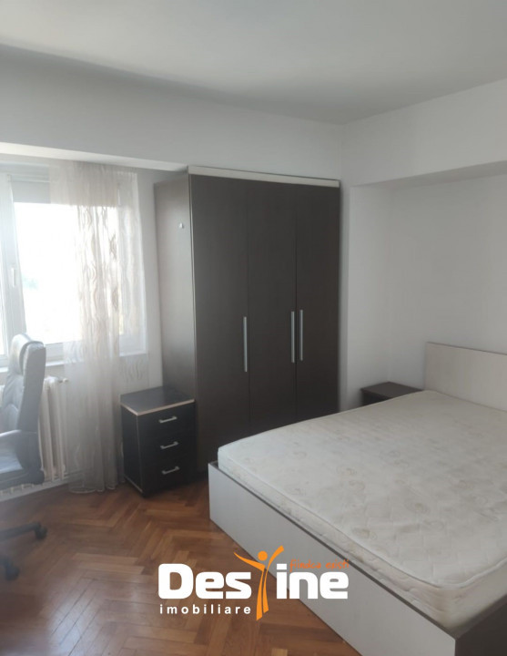 DE INCHIRIAT Apartament 3 camere pe BD.INDEPENDENTEI, mobilat si utilat, RENOVAT