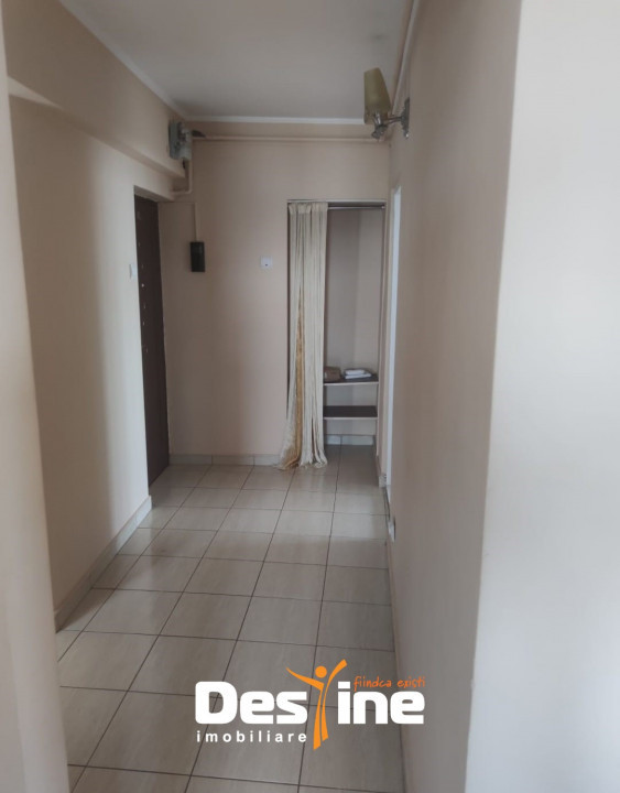 DE INCHIRIAT Apartament 3 camere pe BD.INDEPENDENTEI, mobilat si utilat, RENOVAT