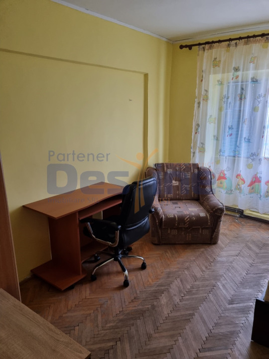 Apartament 3 camere DECOMANDAT 80 mp ETAJ 8/8 LIFT - PĂCURARI-PETROM