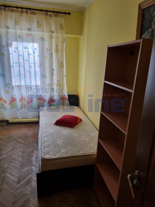 Apartament 3 camere DECOMANDAT 80 mp ETAJ 8/8 LIFT - PĂCURARI-PETROM