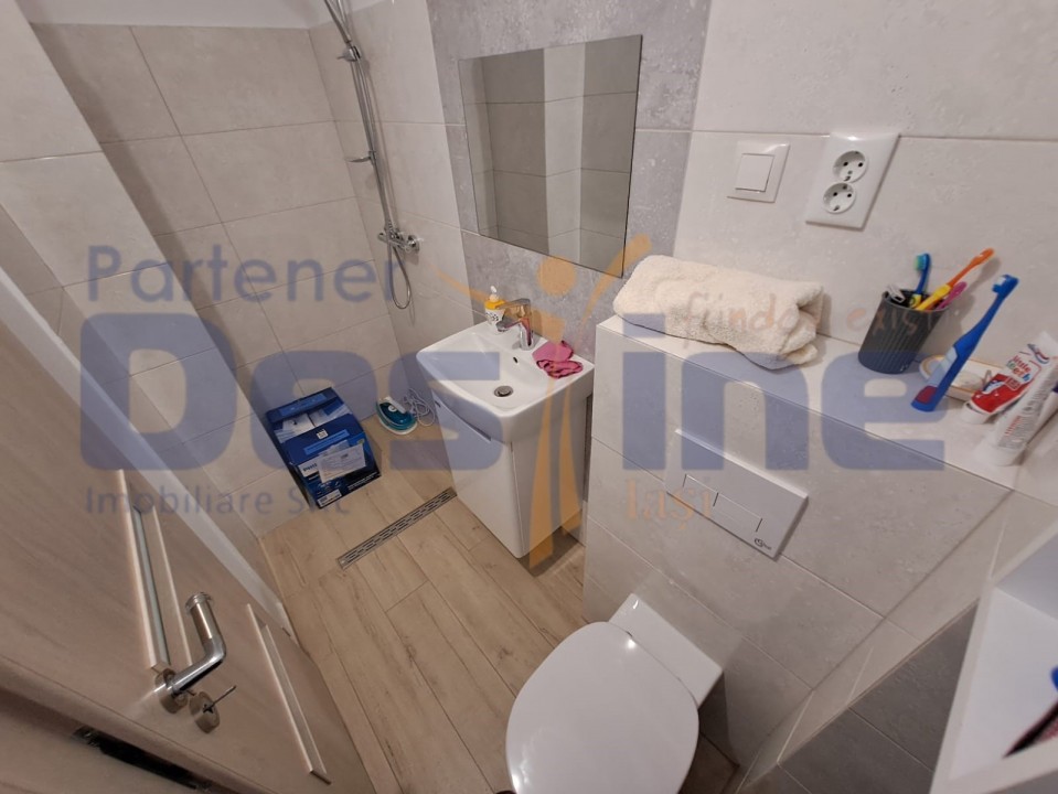 Apartament 4 camere, semidecomandat, Zimbru