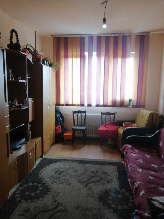 Garsoniera de vanzare cartierul Metrom