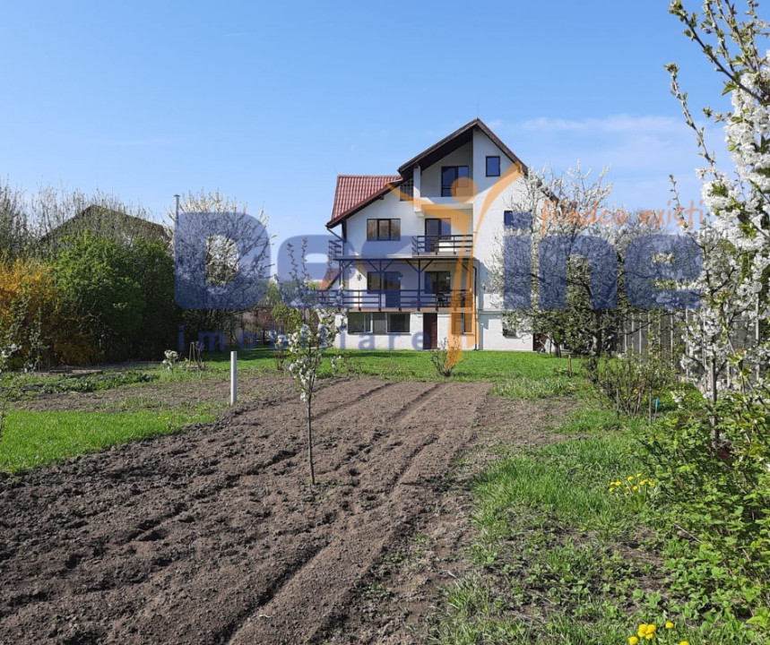 VILA cu 6 camere de vanzare in STUPINI, 250 MP + teren 1250 MP, COMISION 0%