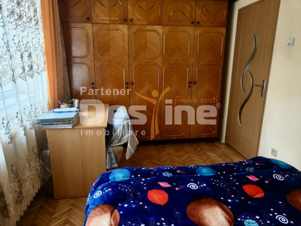 Apartament 2 camere bloc caramida etaj 1