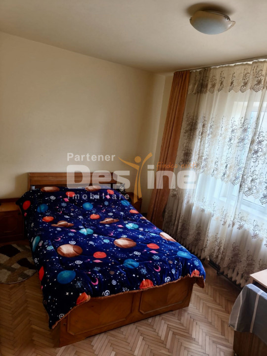 Apartament 2 camere bloc caramida etaj 1