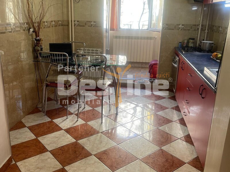 APARTAMENT 3 CAMERE DECOMANDAT, RAHOVA, DE VANZARE