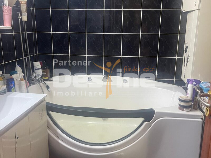 APARTAMENT 3 CAMERE DECOMANDAT, RAHOVA, DE VANZARE