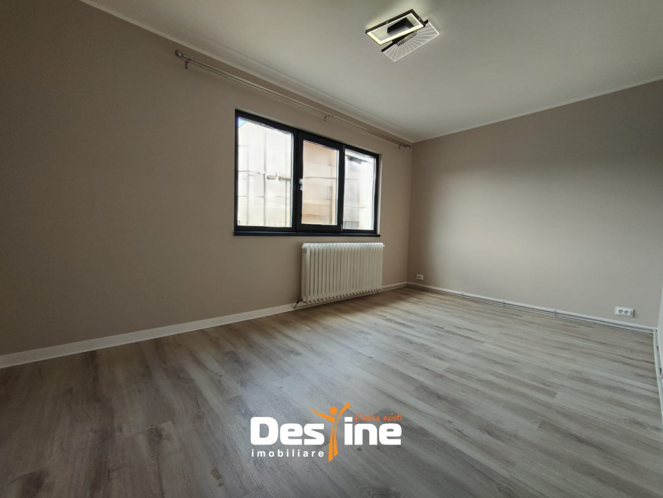 Tătărași - Apartament 3 camere 67 mp, intermediar, renovat