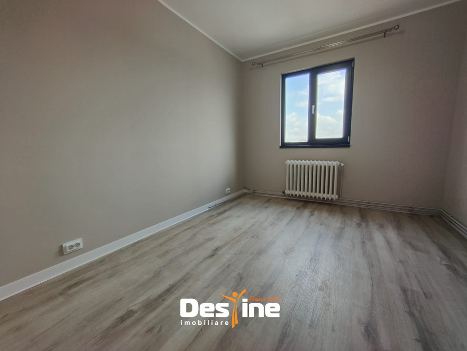 Tătărași - Apartament 3 camere 67 mp, intermediar, renovat