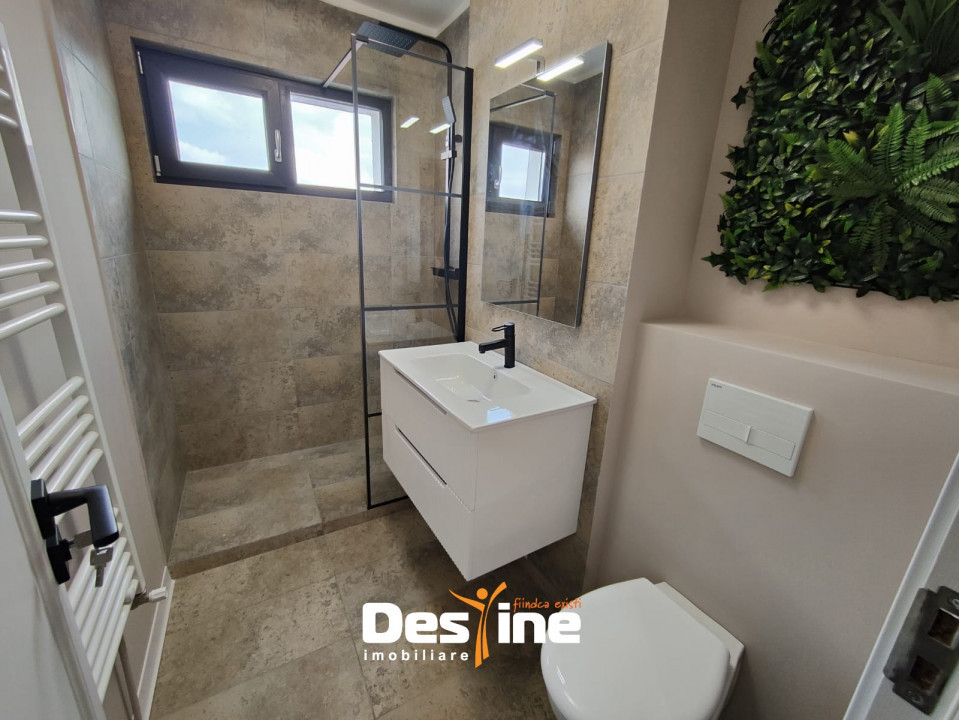 Tătărași - Apartament 3 camere 67 mp, intermediar, renovat