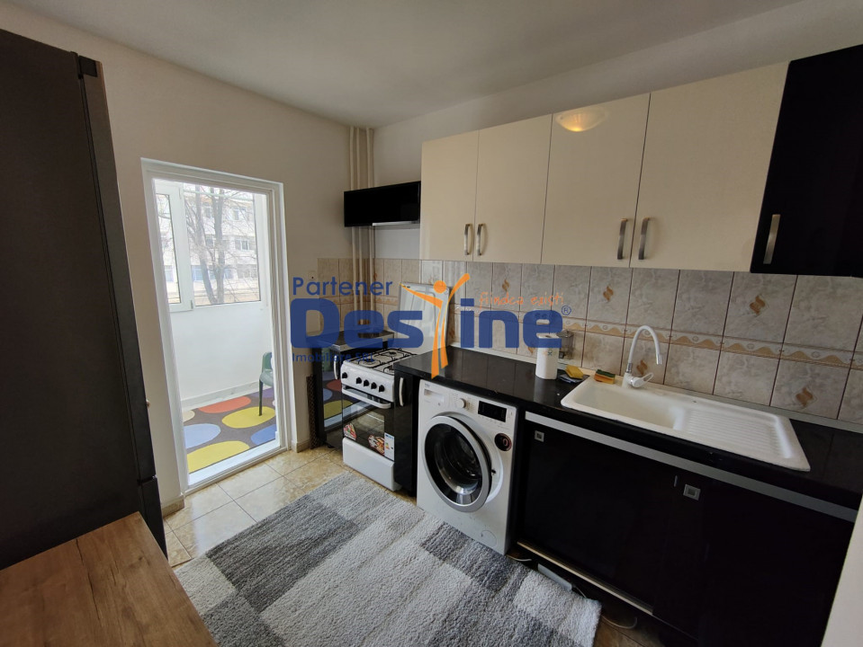 Chirie - Nicolina I - Apartament 1 cameră, Etaj 1, renovat
