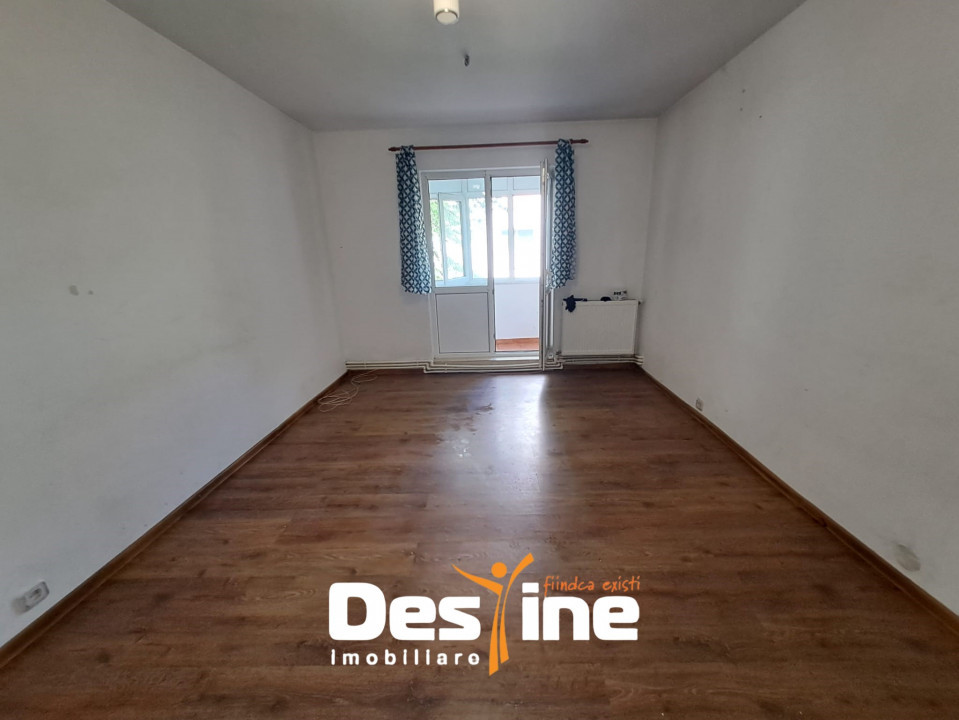 DACIA, Apartament 3 camere, SEMIDECOMANDAT, 53.2 MP, ET 1, 85.000 EURO