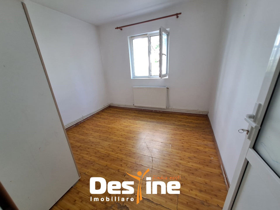 DACIA, Apartament 3 camere, SEMIDECOMANDAT, 53.2 MP, ET 1, 85.000 EURO