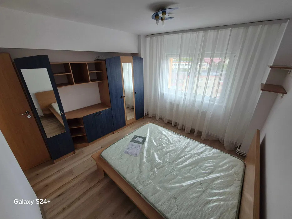 Apartament 2 cam 50 MP, et 6, RACADAU