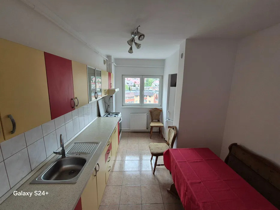 Apartament 2 cam 50 MP, et 6, RACADAU