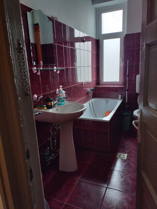 APARTAMENT DE INCHIRIAT ZONA ULTRACENTRALA 2 CAMERE