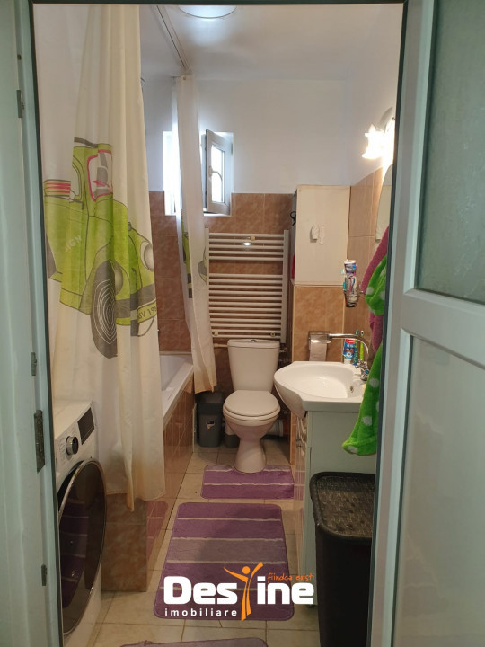 Apartament 3 camere 73 mp etaj 3 - zona Tătărași - Aviației