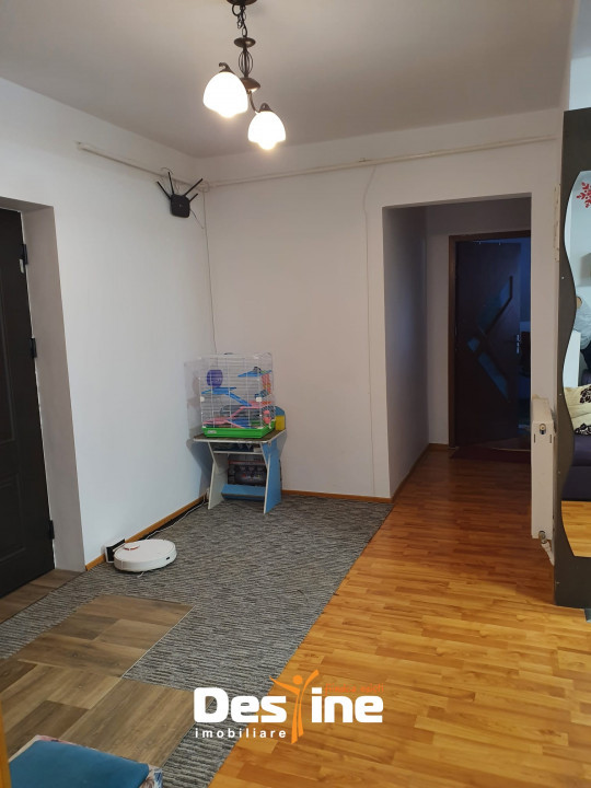 Apartament 3 camere 73 mp etaj 3 - zona Tătărași - Aviației