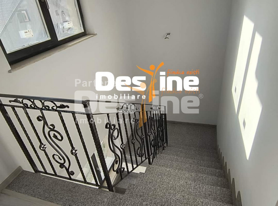 DUPLEX mediteranean 140 mp P+1 300 mp TEREN toate utilitățile - HORPAZ