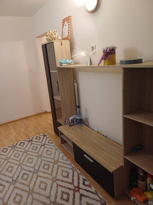 Apartament 2 camere de închiriat – Zona Alexandru cel Bun – 300€/lună