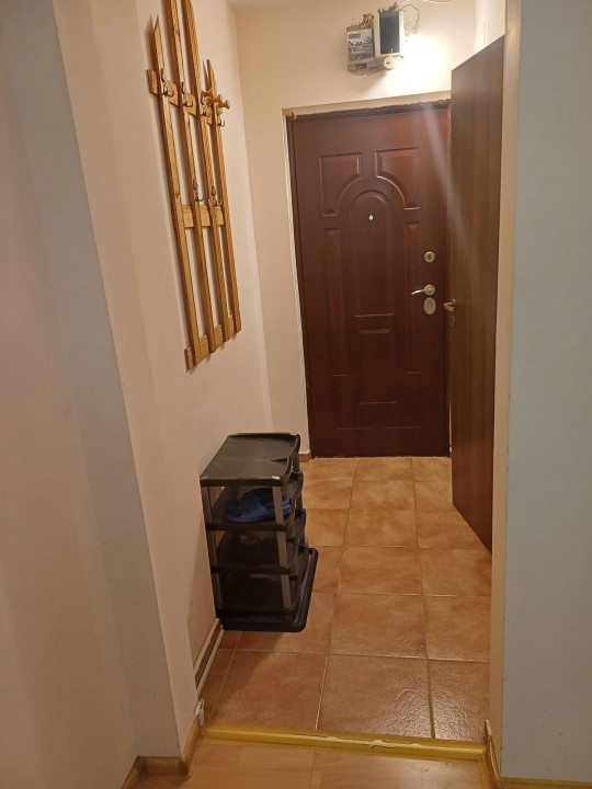 Apartament 2 camere de închiriat – Zona Alexandru cel Bun – 300€/lună