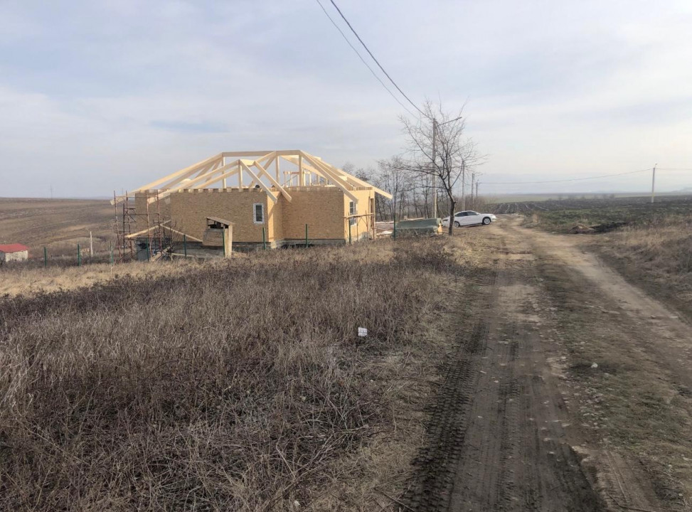 Teren intravilan de vânzare – Aroneanu, Iași | 652 mp | Zonă panoramică