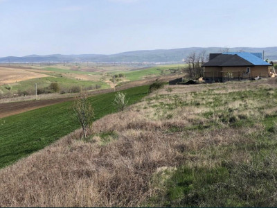Teren intravilan de vânzare – Aroneanu, Iași | 652 mp | Zonă panoramică