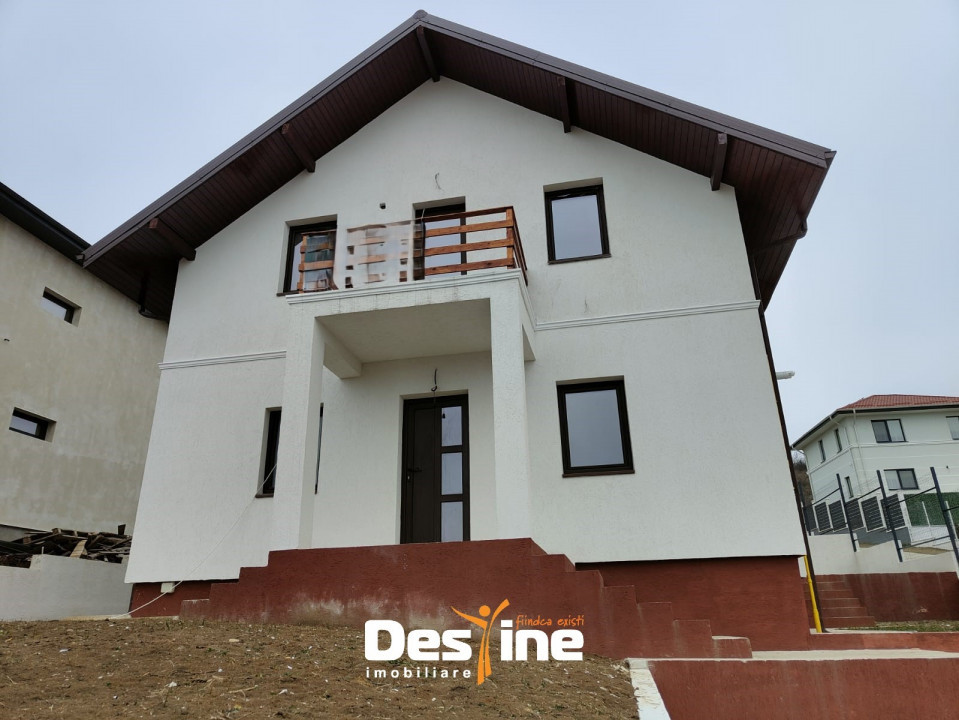 Casă individuală 4 camere  114 MP cu teren 500 Mp - Hlincea