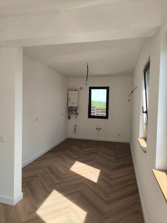 Casa 4 camere , super calitate Blvd. Poitiers Hlincea