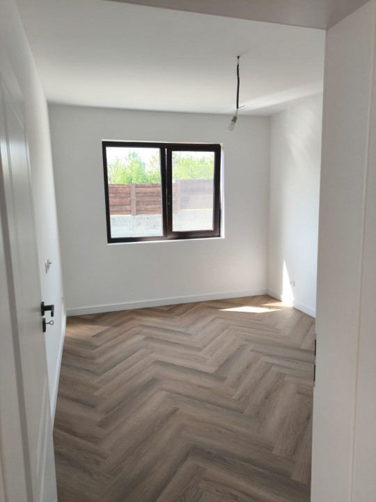 Casa 4 camere , super calitate Blvd. Poitiers Hlincea