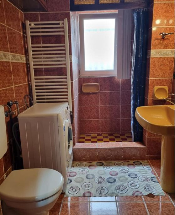 APARTAMENT SEMIDECOMANDAT CENTRU ISTORIC 