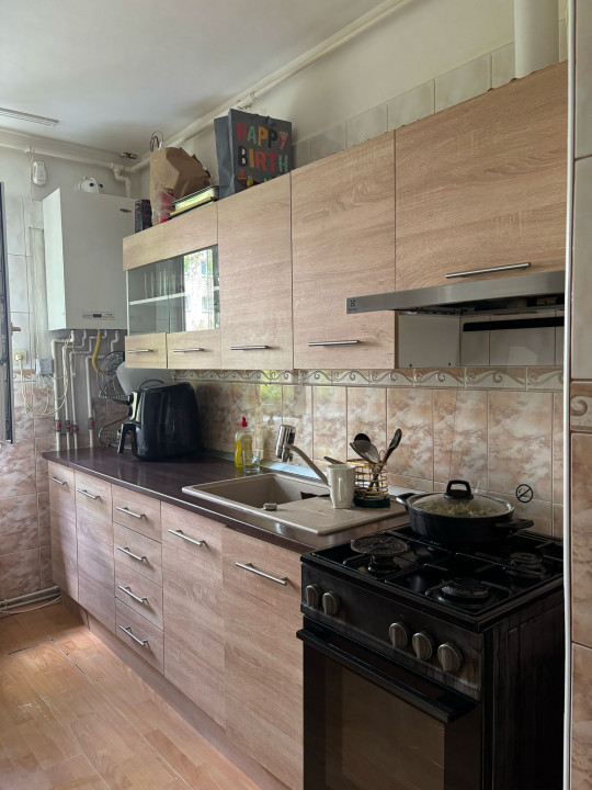 Se pune la vânzare apartament cu 2 camere, în zona Astra – Strada Apollo
