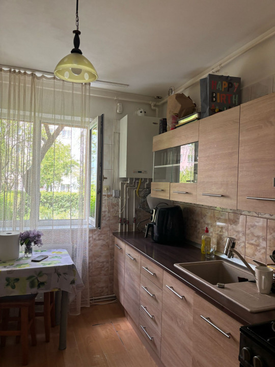 Se pune la vânzare apartament cu 2 camere, în zona Astra – Strada Apollo