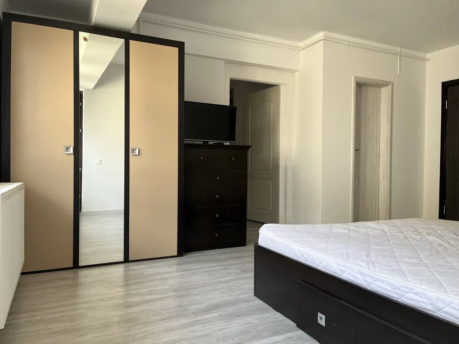 Apartament de Închiriat – Zona Coresi-Tractoru